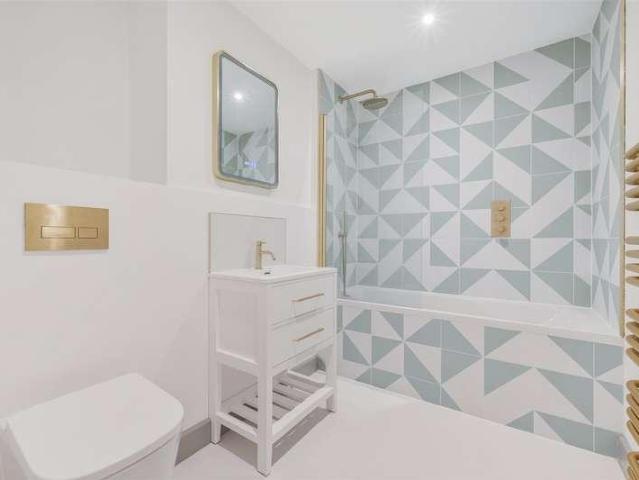1 bed flat for sale