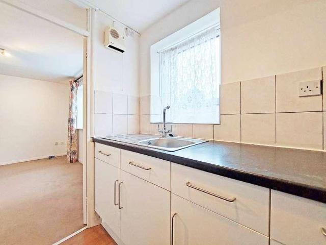 1 bed flat for sale