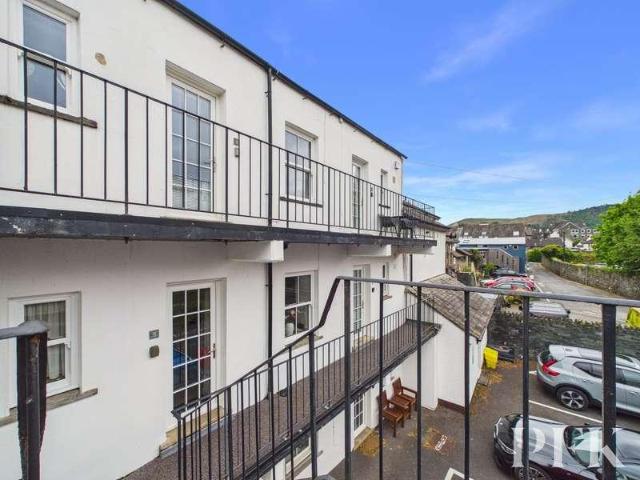1 bed flat for sale