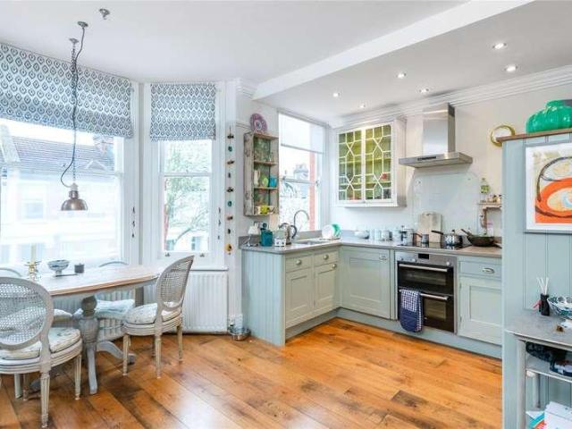 1 bed flat for sale