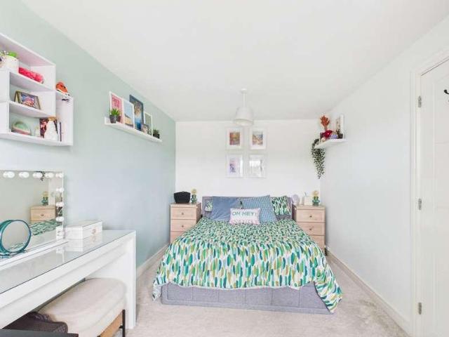 1 bed flat for sale