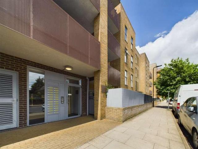 1 bed flat for sale