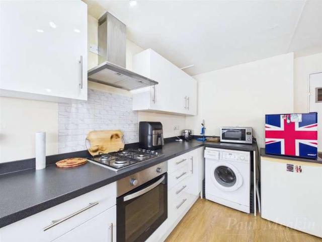 1 bed flat for sale