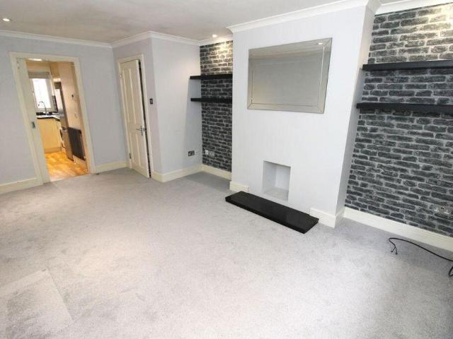 1 bed flat for sale