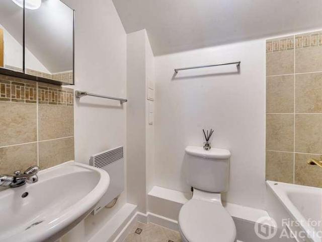 1 bed flat for sale