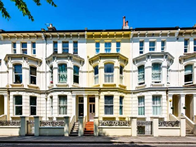 1 bed flat for sale