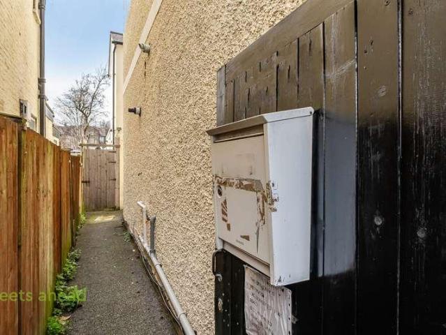 1 bed flat for sale