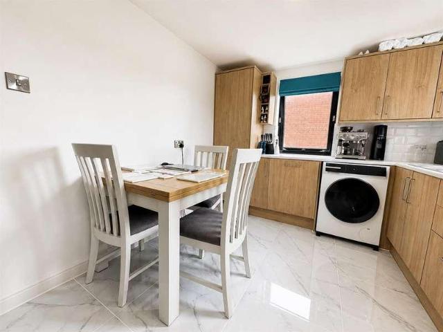 1 bed flat for sale