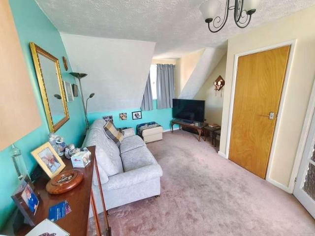 1 bed flat for sale