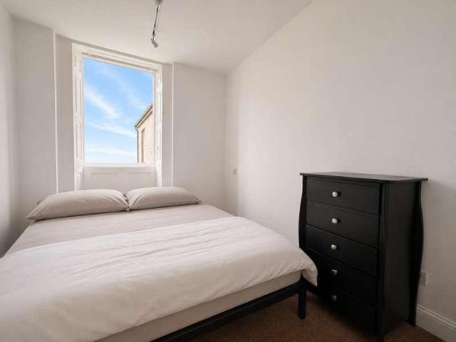 1 bed flat for sale