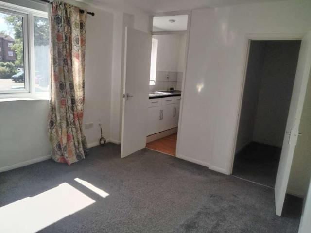 1 bed flat for sale
