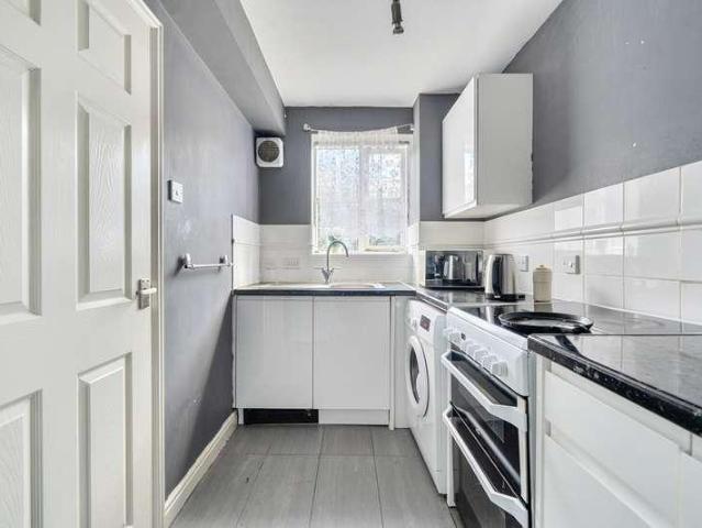 1 bed flat for sale