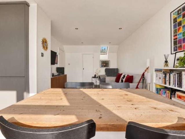 1 bed flat for sale