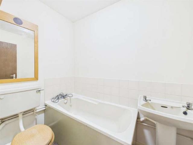 1 bed flat for sale