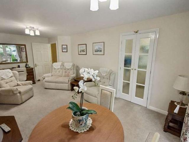 1 bed flat for sale