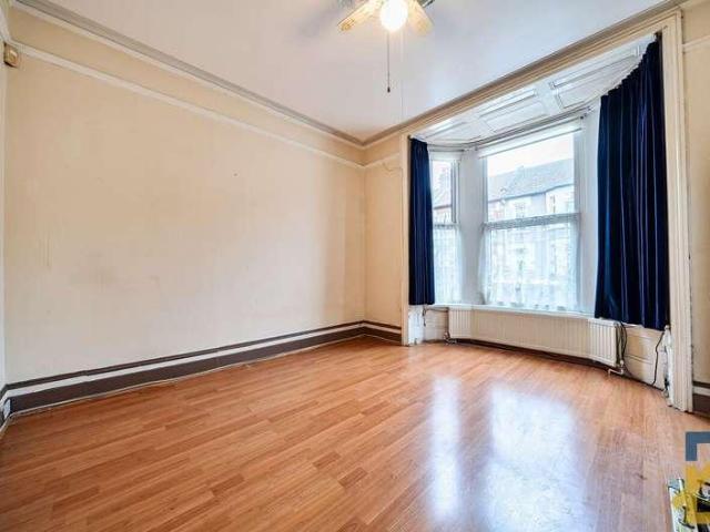 1 bed flat for sale