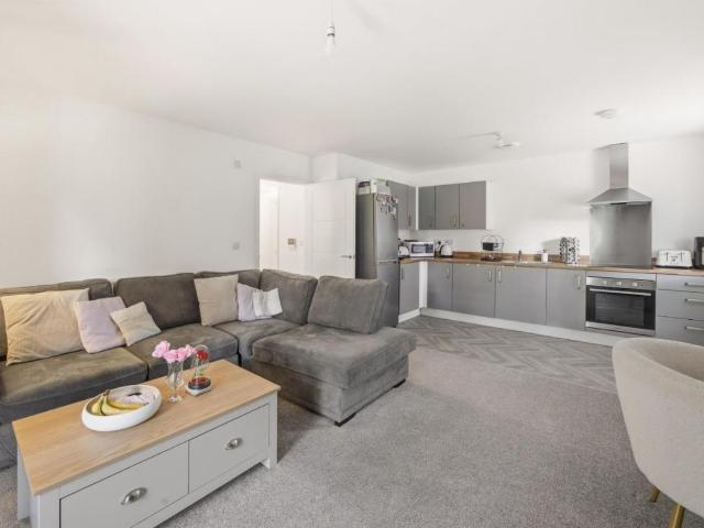 1 bed flat for sale