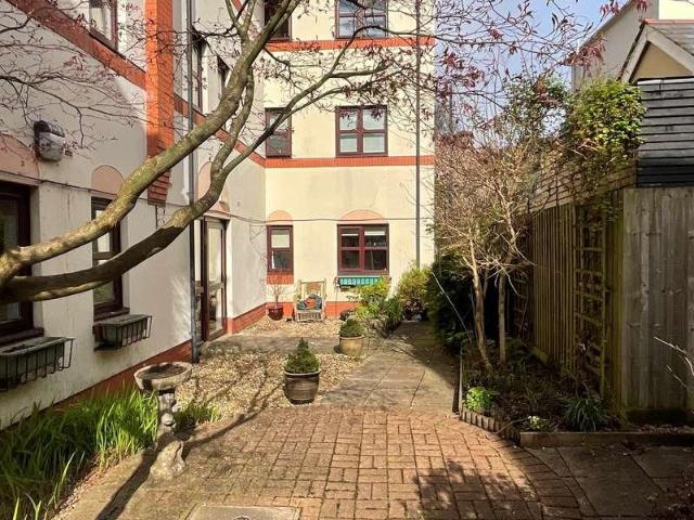 1 bed flat for sale