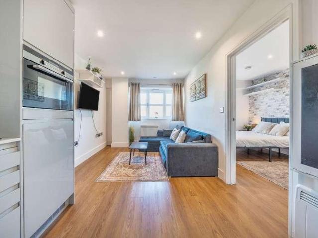 1 bed flat for sale