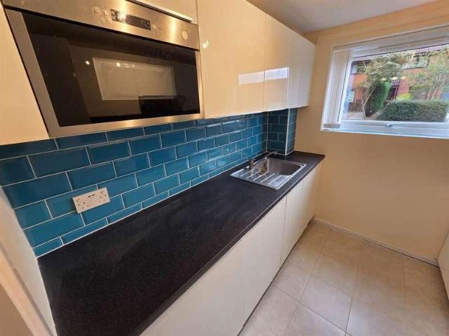 1 bed flat for sale