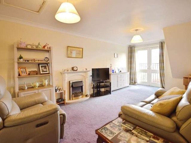 1 bed flat for sale