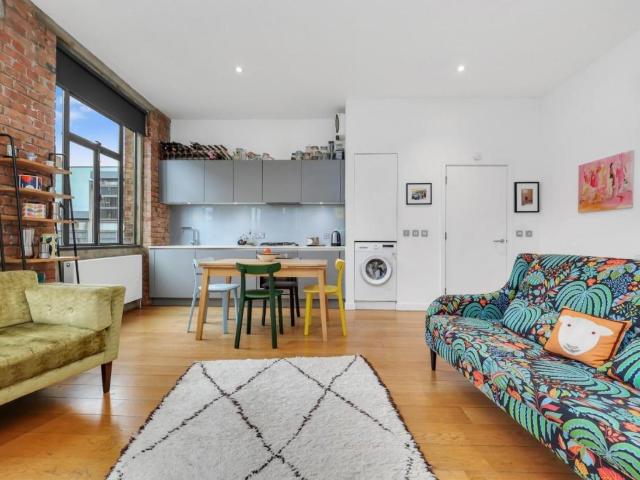 1 bed flat for sale