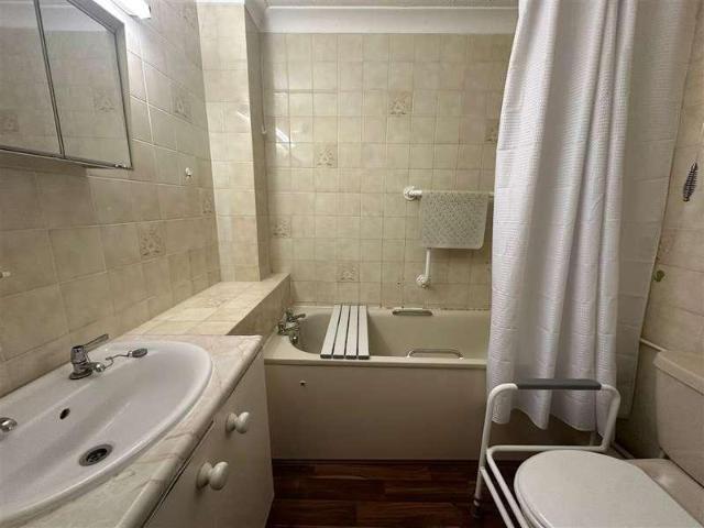 1 bed flat for sale