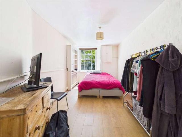 1 bed flat for sale