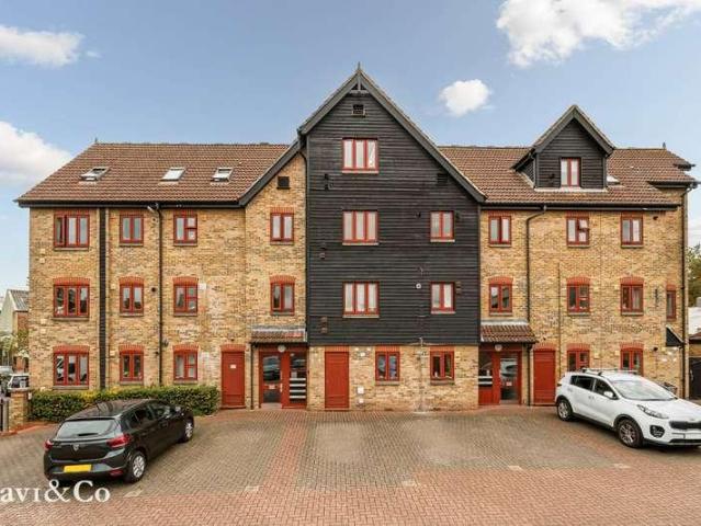 1 bed flat for sale