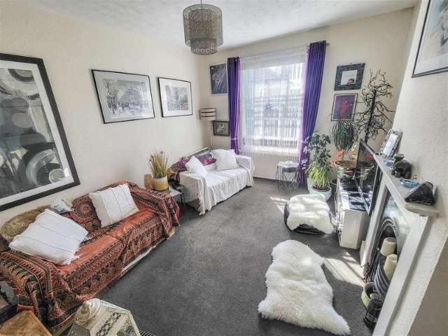 1 bed flat for sale