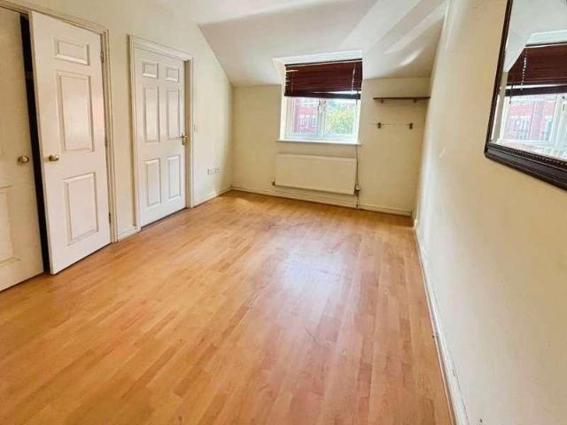 1 bed flat for sale