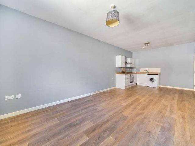 1 bed flat for sale