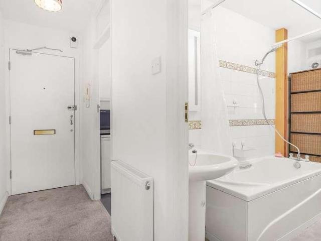 1 bed flat for sale