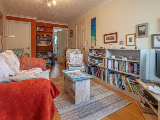 1 bed flat for sale