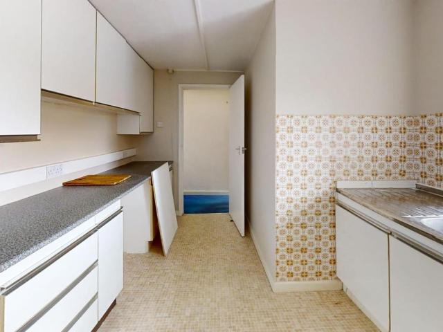1 bed flat for sale
