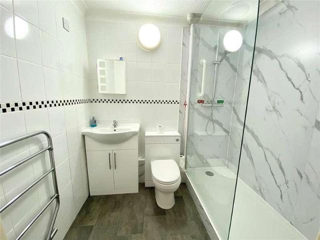 1 bed flat for sale