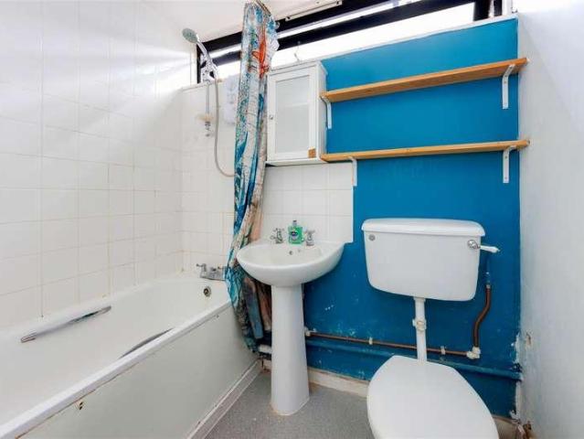 1 bed flat for sale