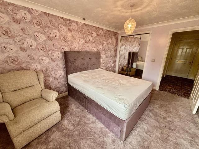 1 bed flat for sale