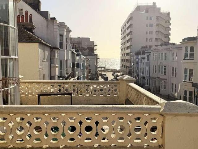 1 bed flat for sale
