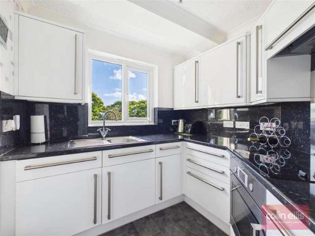 1 bed flat for sale