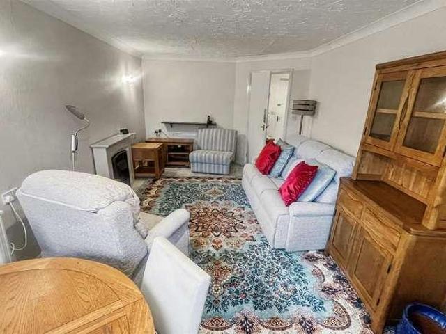 1 bed flat for sale