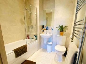 1 bed flat for sale