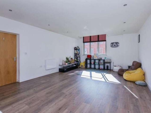 1 bed flat for sale