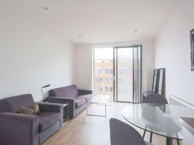 1 bed flat for sale