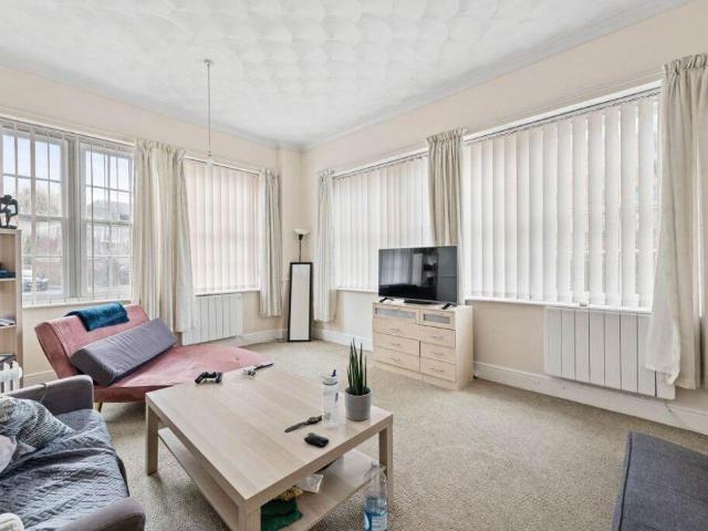 1 bed flat for sale
