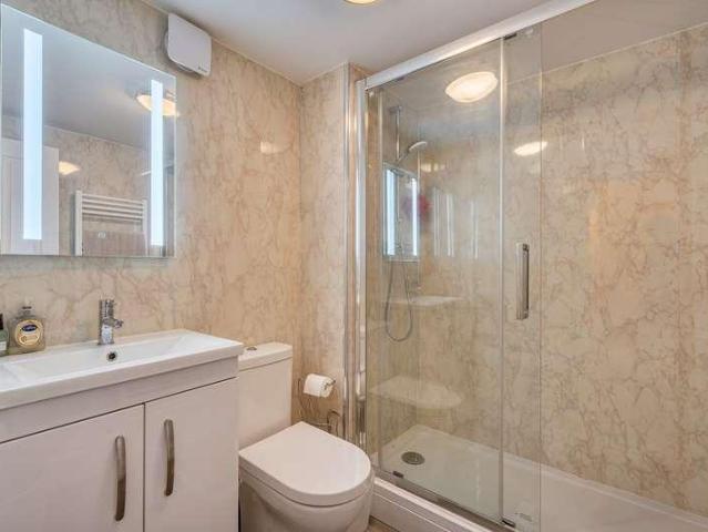 1 bed flat for sale