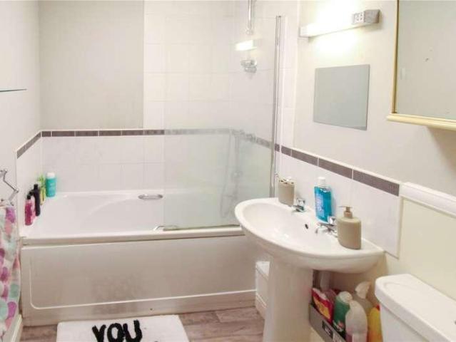 1 bed flat for sale