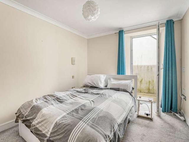 1 bed flat for sale