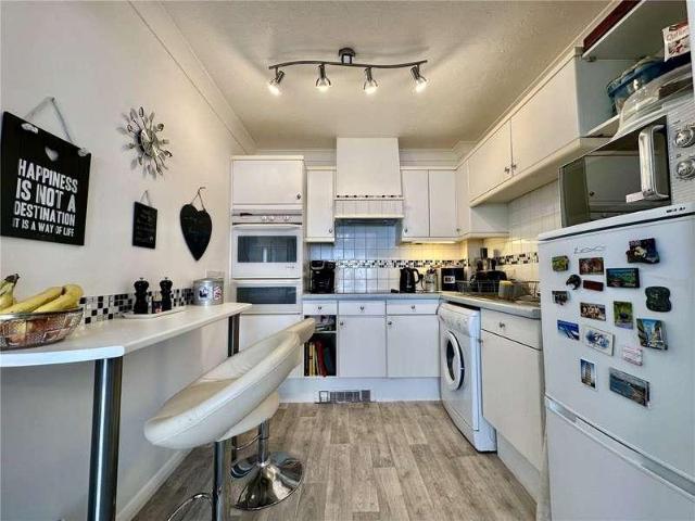 1 bed flat for sale