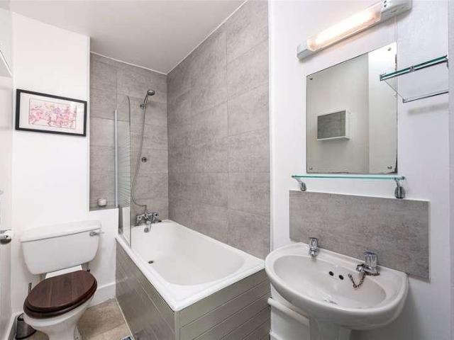 1 bed flat for sale